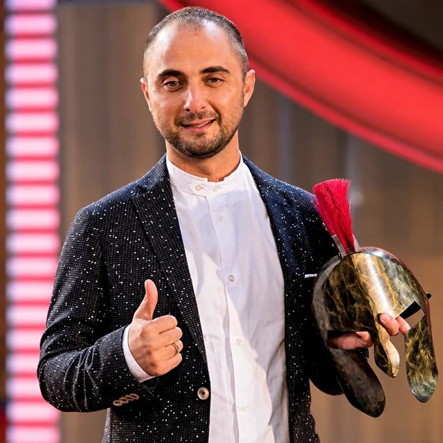 Демис Карибидис